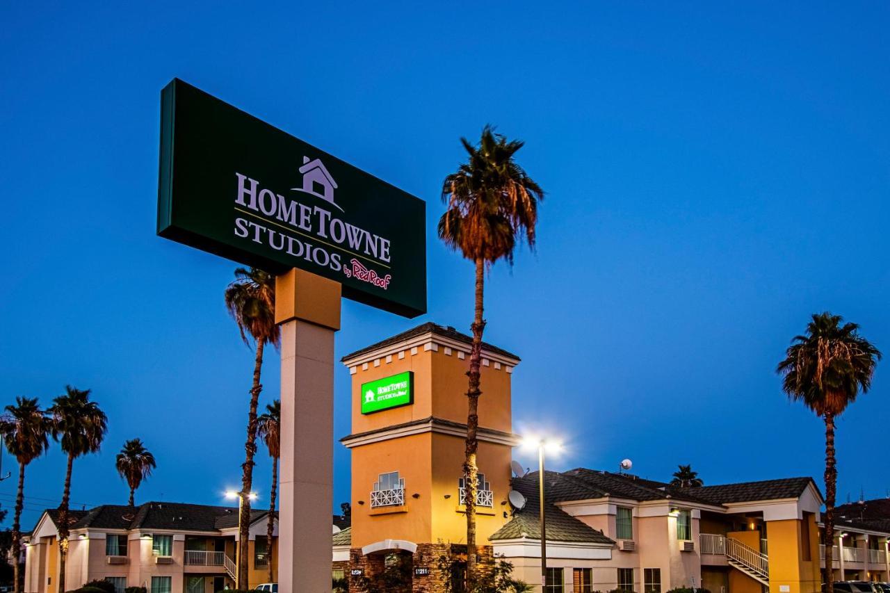 Hometowne Studios By Red Roof Phoenix - Black Canyon Highway Екстер'єр фото